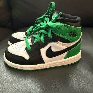 Nike Air Jordan 1 Retro High OG TD 'Lucky Green' Kids Size 8C - Great Condition!